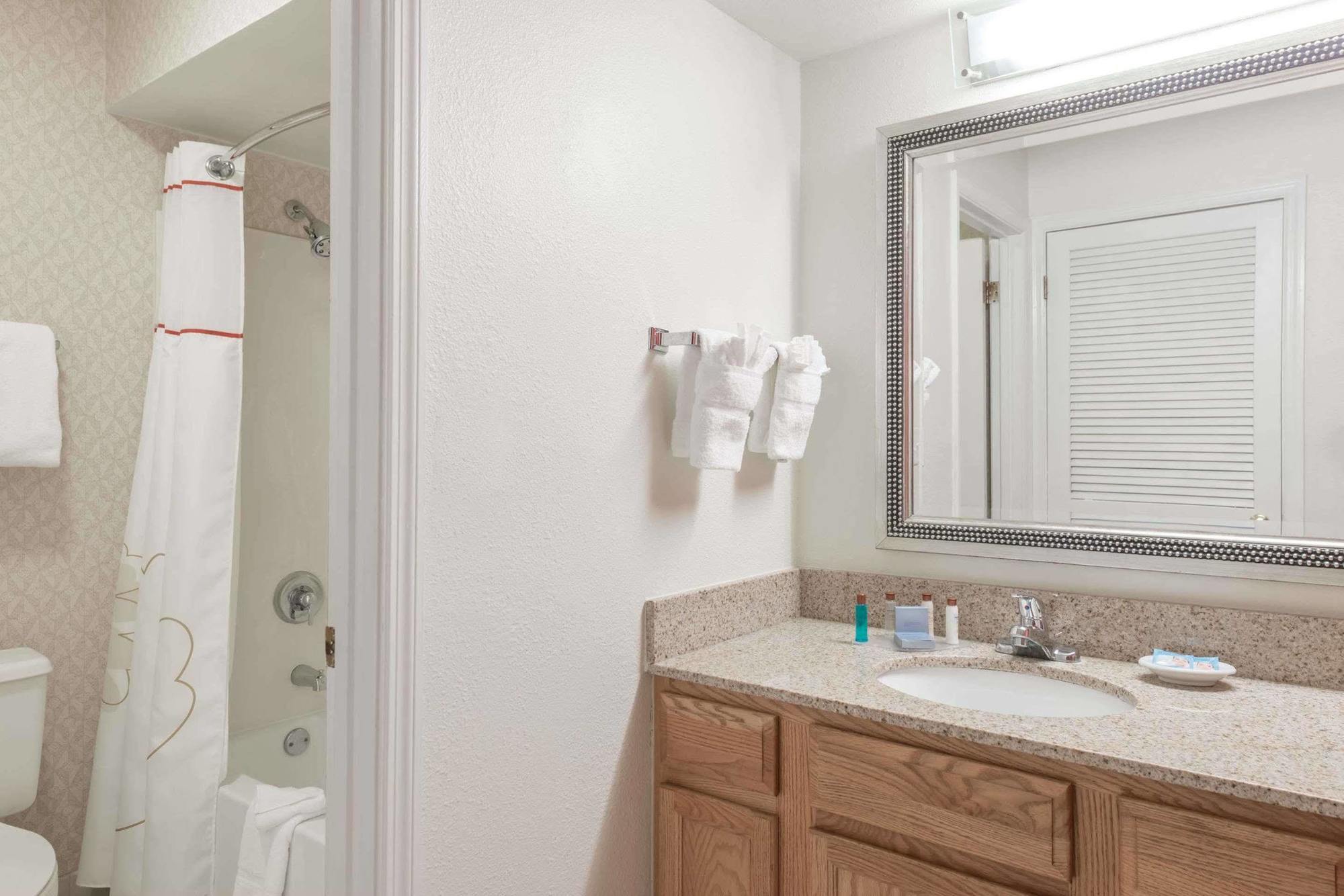 Value Suites Extended Stay - St Louis Maryland Heights Eksteriør billede