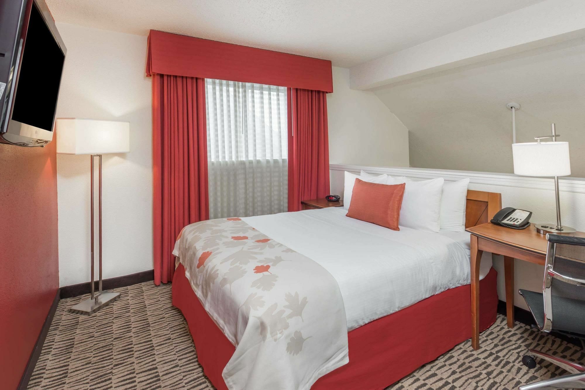 Value Suites Extended Stay - St Louis Maryland Heights Eksteriør billede