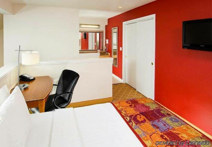 Value Suites Extended Stay - St Louis Maryland Heights Eksteriør billede